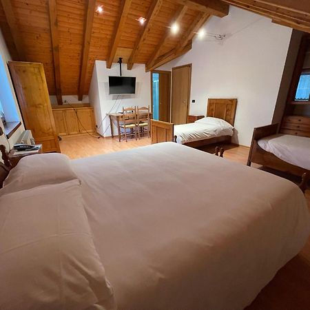 Albergo Nuoitas Форни-ди-Сопра Экстерьер фото
