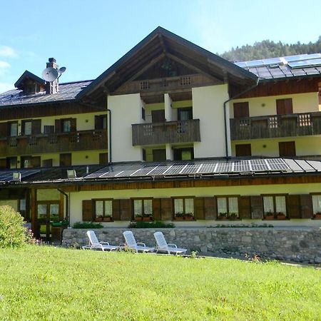 Albergo Nuoitas Форни-ди-Сопра Экстерьер фото